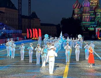 Спасская башня - шоу с участием оркестров мира